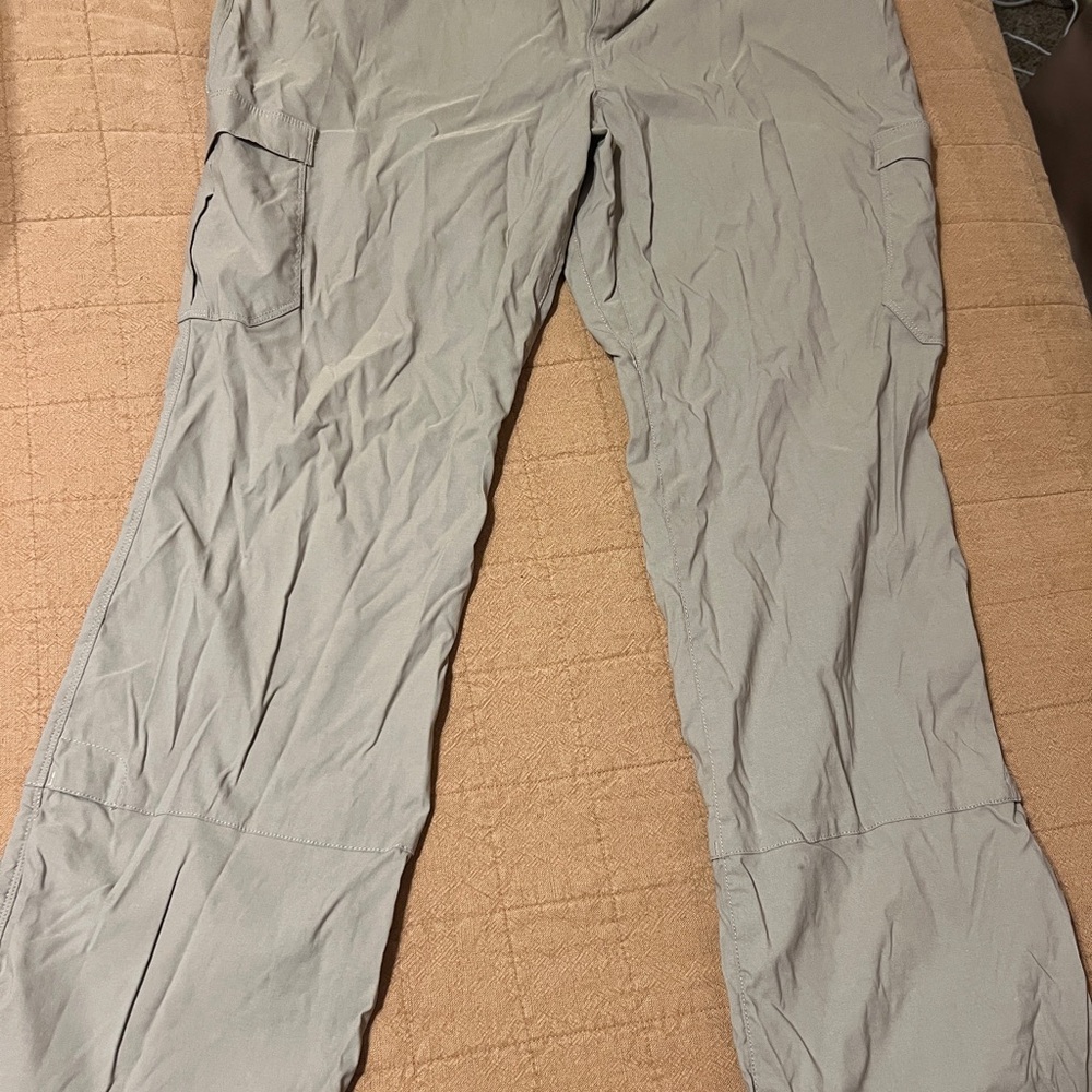 Women’s Duluth cargo pants